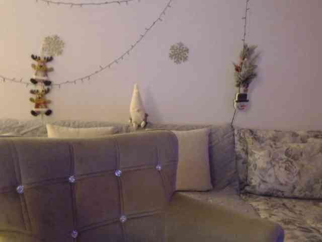 goodSnowQueen webcam