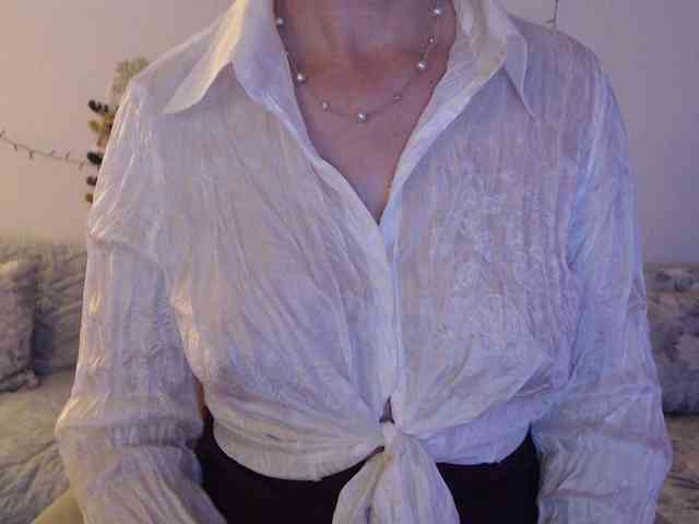 goodSnowQueen webcam