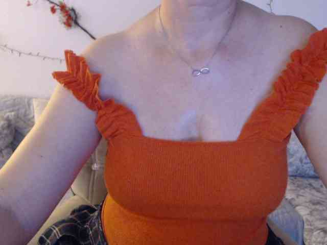 goodSnowQueen webcam