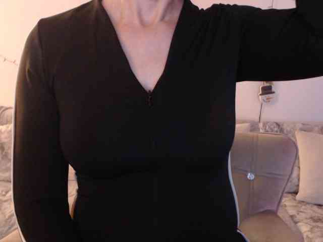 goodSnowQueen webcam