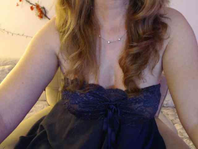 goodSnowQueen webcam