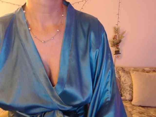 goodSnowQueen webcam