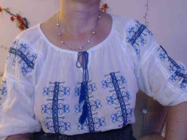 goodSnowQueen webcam