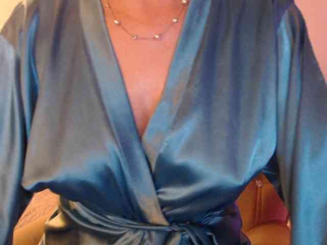 goodSnowQueen goodSnowQueen