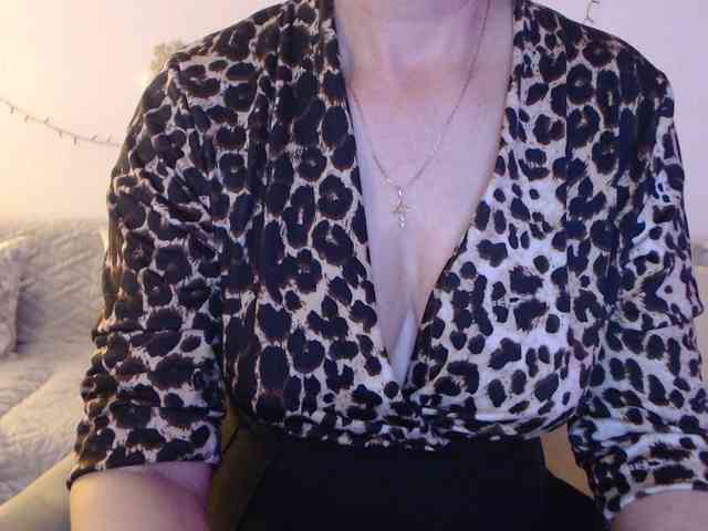 goodSnowQueen webcam