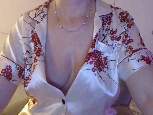 goodSnowQueen goodSnowQueen