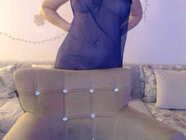 goodSnowQueen webcam