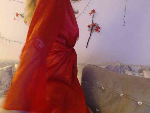 goodSnowQueen webcam