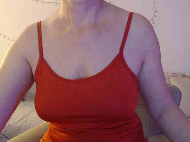 goodSnowQueen webcam