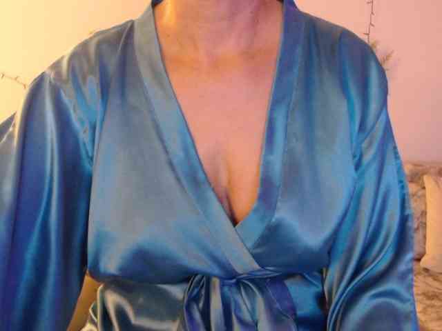 goodSnowQueen goodSnowQueen