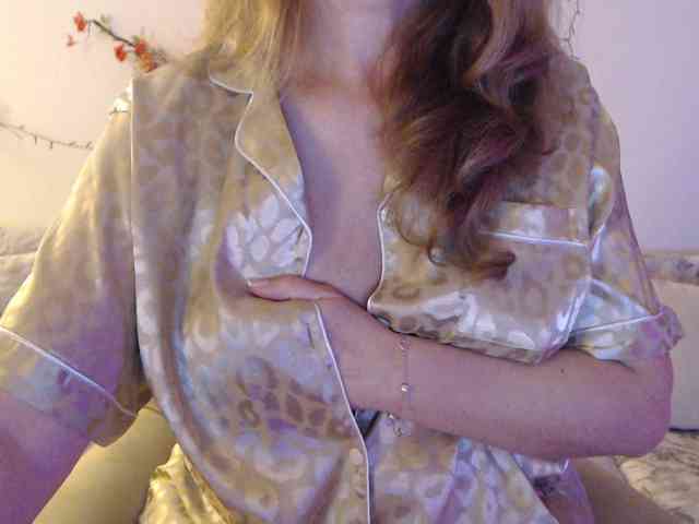 goodSnowQueen webcam