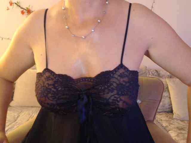 goodSnowQueen webcam