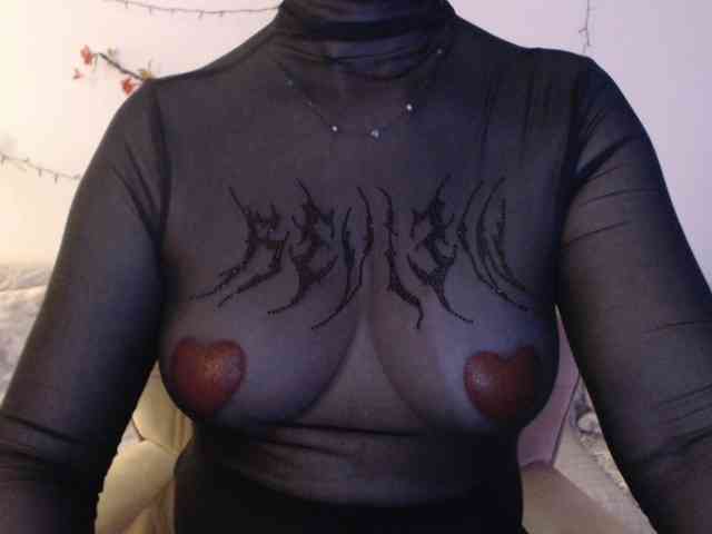 goodSnowQueen webcam