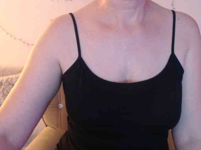 goodSnowQueen webcam