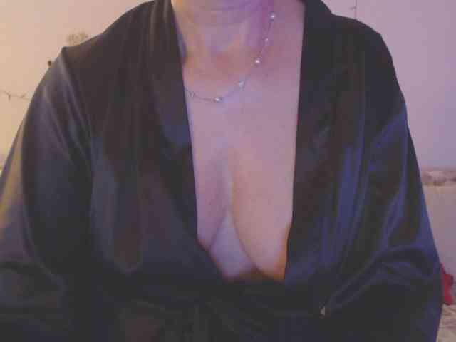 goodSnowQueen goodSnowQueen