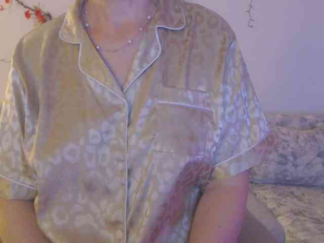 goodSnowQueen webcam