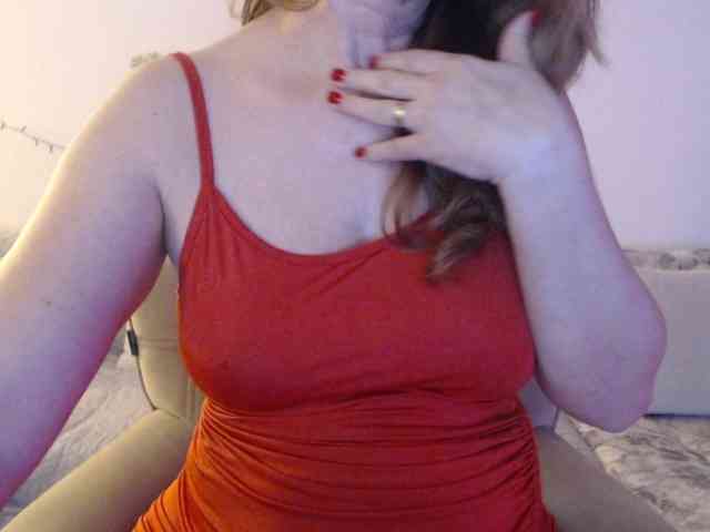 goodSnowQueen webcam