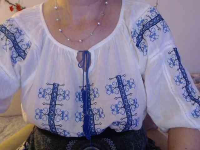 goodSnowQueen webcam