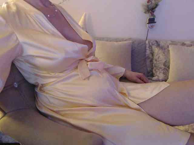 goodSnowQueen webcam