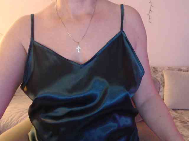 goodSnowQueen webcam