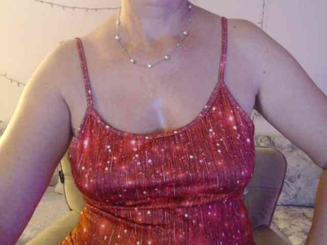 goodSnowQueen webcam