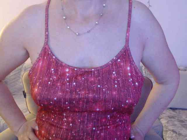 goodSnowQueen webcam