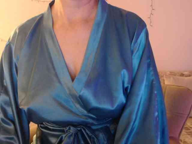 goodSnowQueen webcam