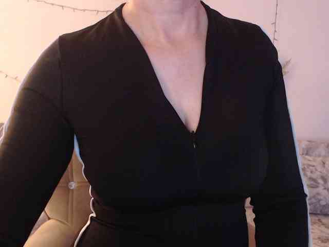 goodSnowQueen webcam