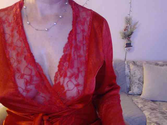 goodSnowQueen webcam