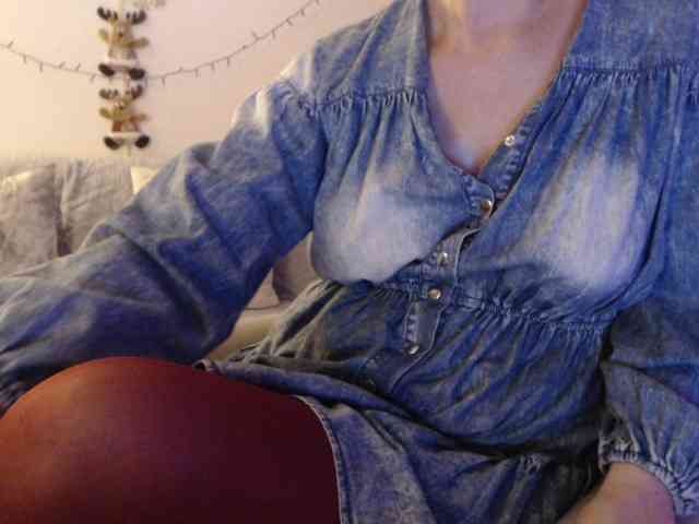 goodSnowQueen webcam