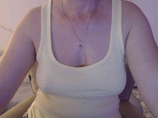 goodSnowQueen webcam