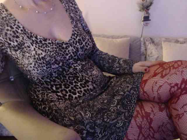 goodSnowQueen webcam