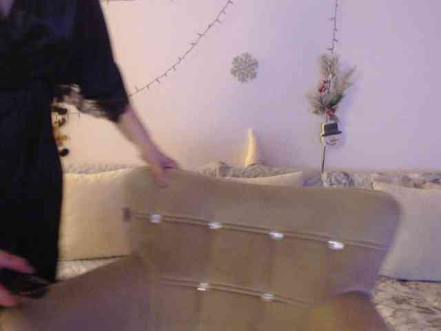 goodSnowQueen webcam