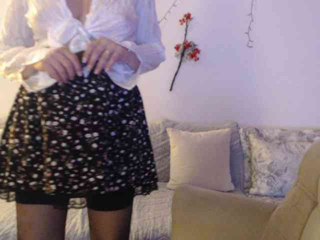 goodSnowQueen webcam