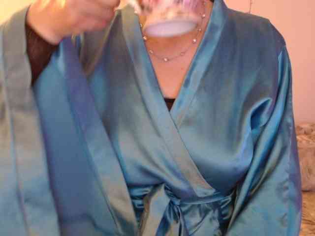 goodSnowQueen webcam