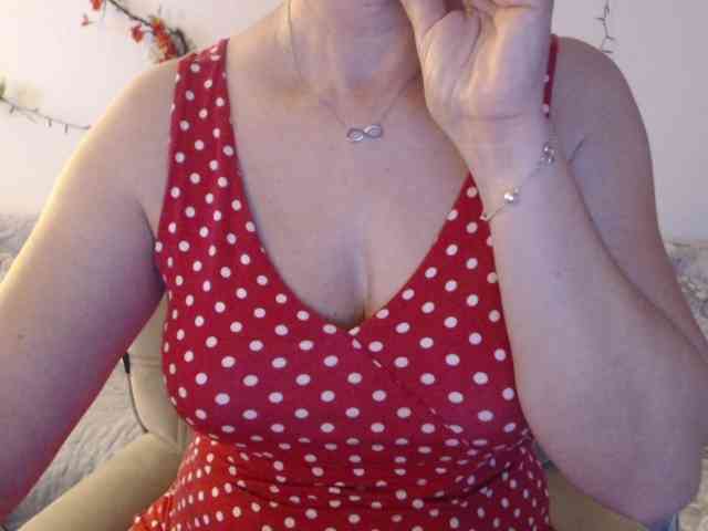 goodSnowQueen webcam