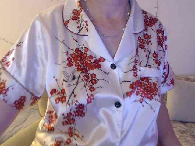 goodSnowQueen webcam