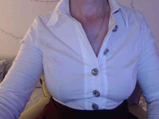 goodSnowQueen webcam