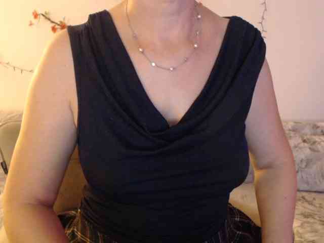 goodSnowQueen webcam