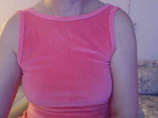 goodSnowQueen webcam