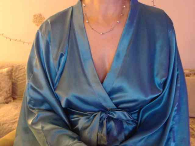 goodSnowQueen goodSnowQueen