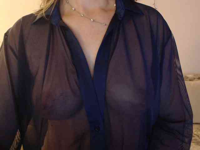 goodSnowQueen goodSnowQueen