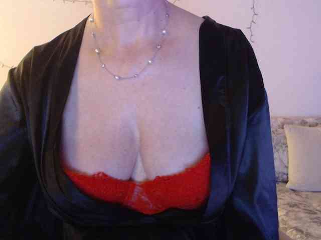 goodSnowQueen webcam