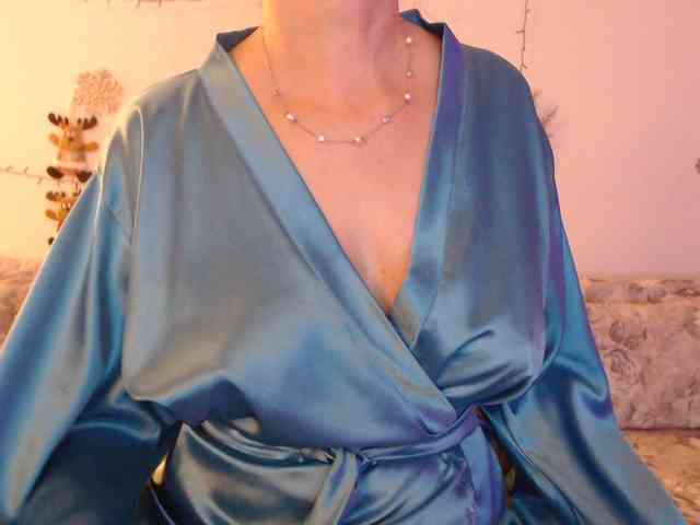 goodSnowQueen webcam