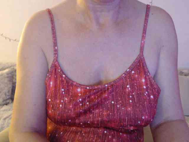 goodSnowQueen webcam