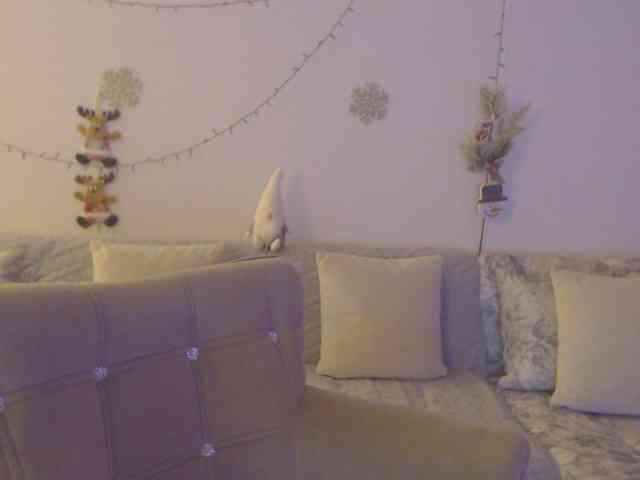 goodSnowQueen webcam