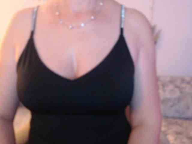 goodSnowQueen webcam