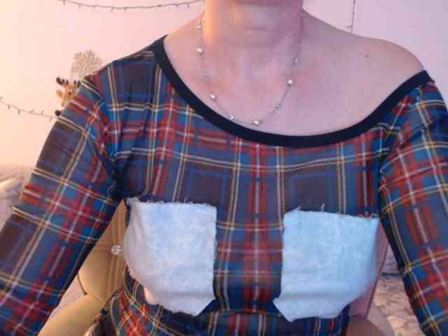 goodSnowQueen webcam