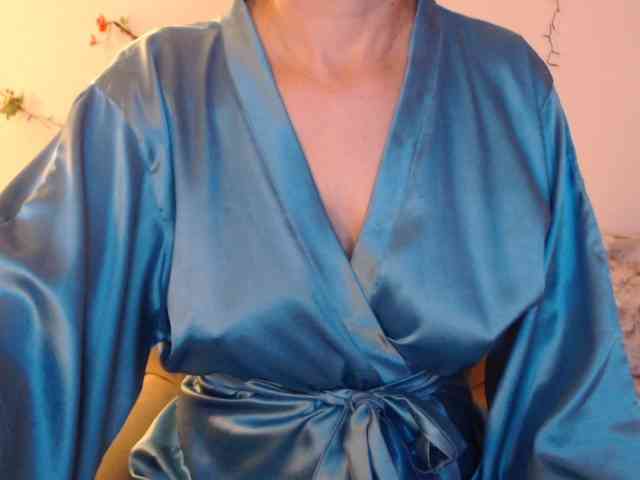 goodSnowQueen webcam