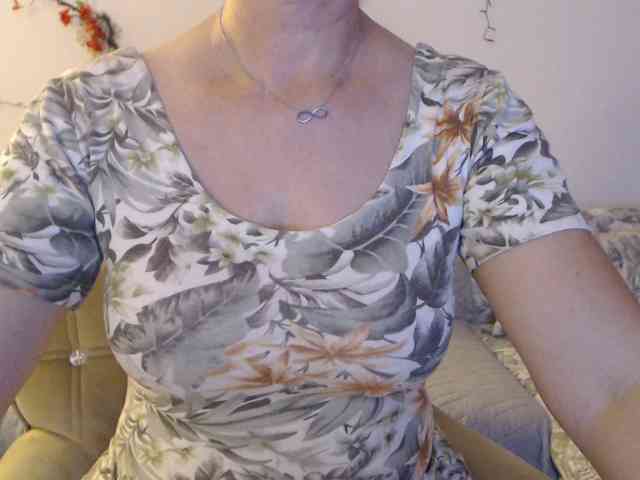 goodSnowQueen webcam
